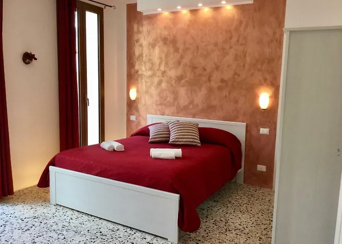 Re Borbone Daire Cefalù